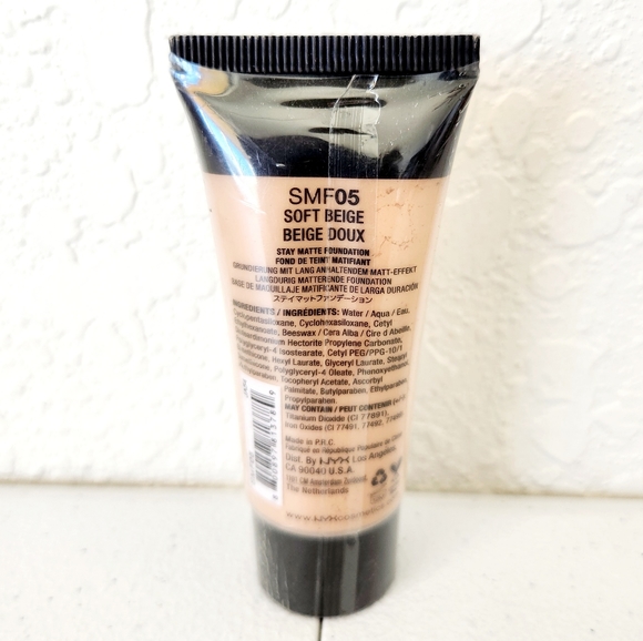NYX Matte Liquid Foundation - Picture 3 of 3